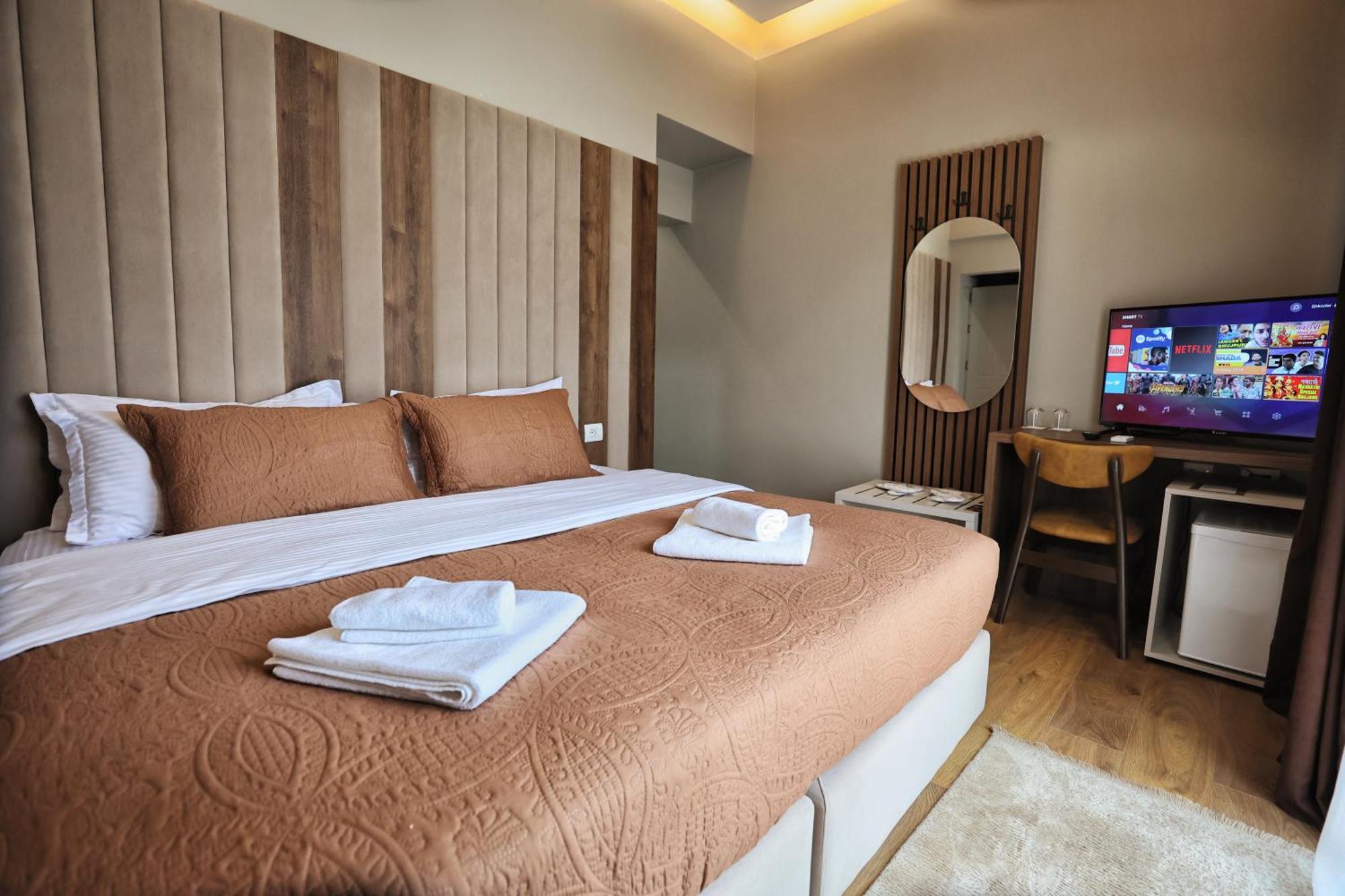 Vila Casablanca - Boutique Hotel & Restaurant Шкодер Екстер'єр фото