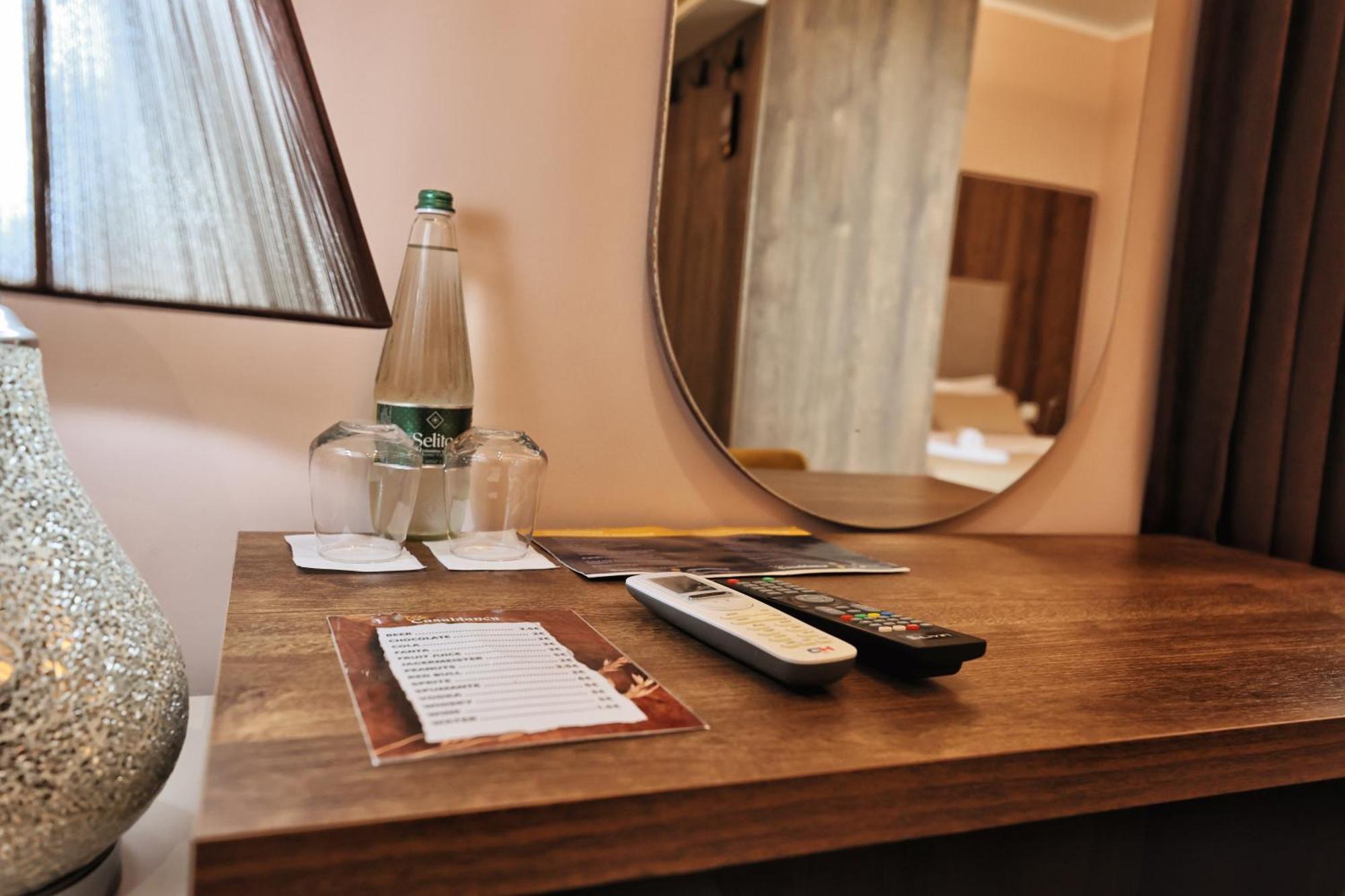 Vila Casablanca - Boutique Hotel & Restaurant Шкодер Екстер'єр фото