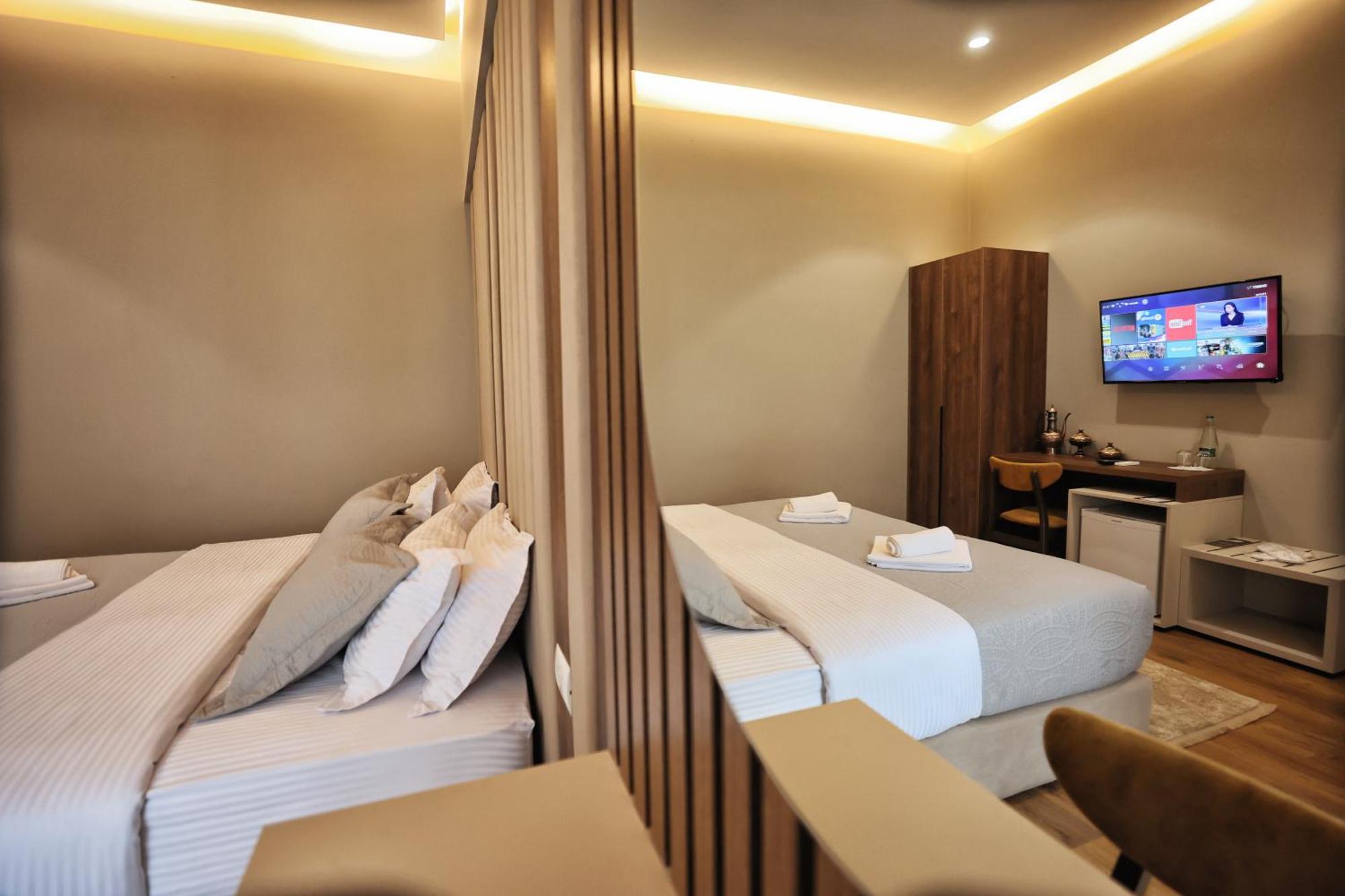 Vila Casablanca - Boutique Hotel & Restaurant Шкодер Екстер'єр фото
